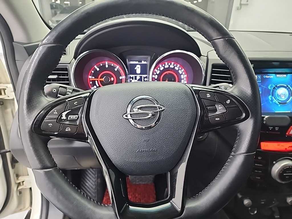 Ssangyong Tivoli - Vista 9