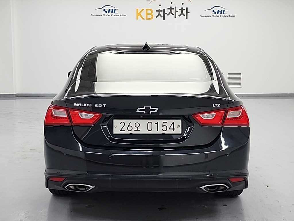 Chevrolet Malibu - Vista 3