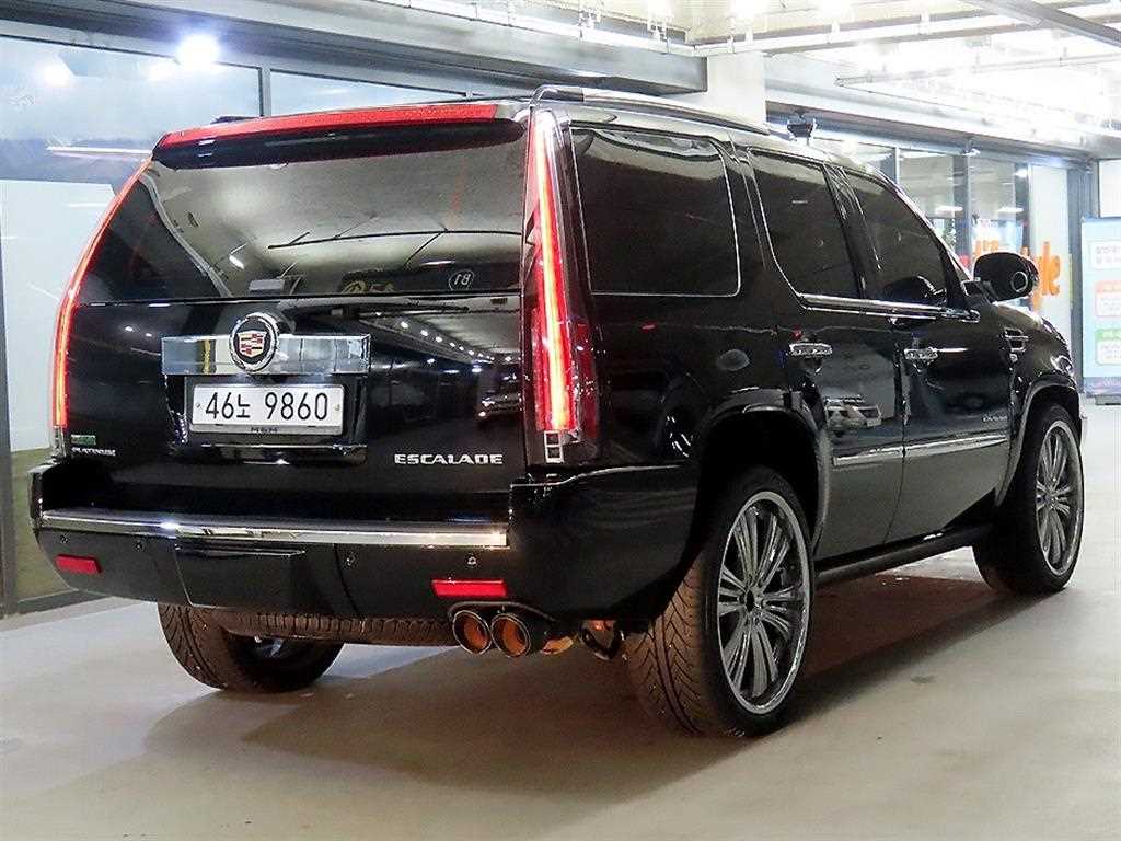 Cadillac Escalade - Vista 4