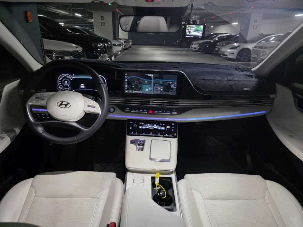 HYUNDAI Grandeur - Vista 8