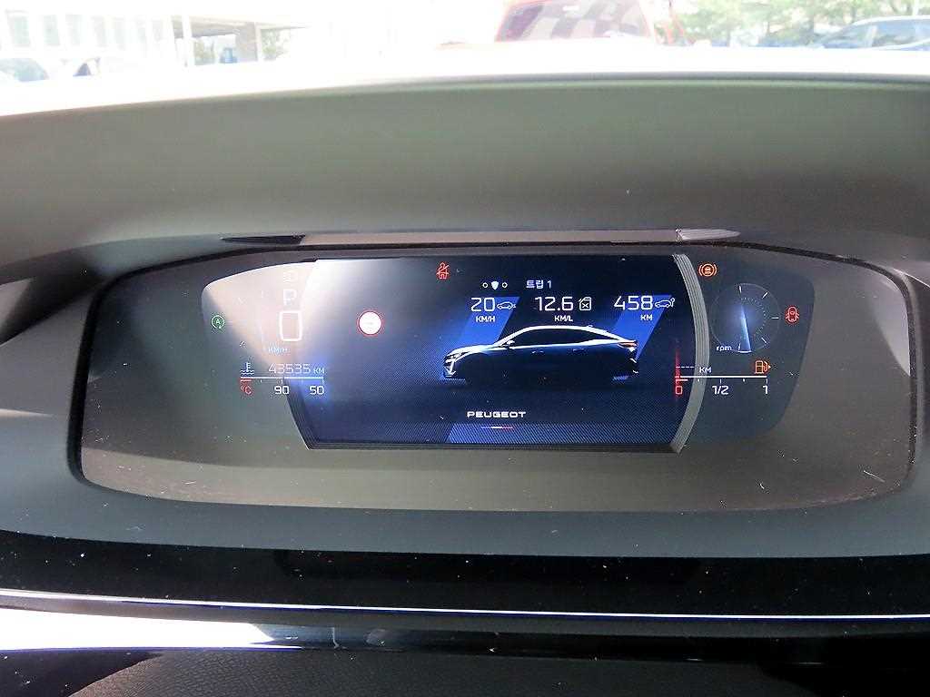 Peugeot 408 - Vista 9