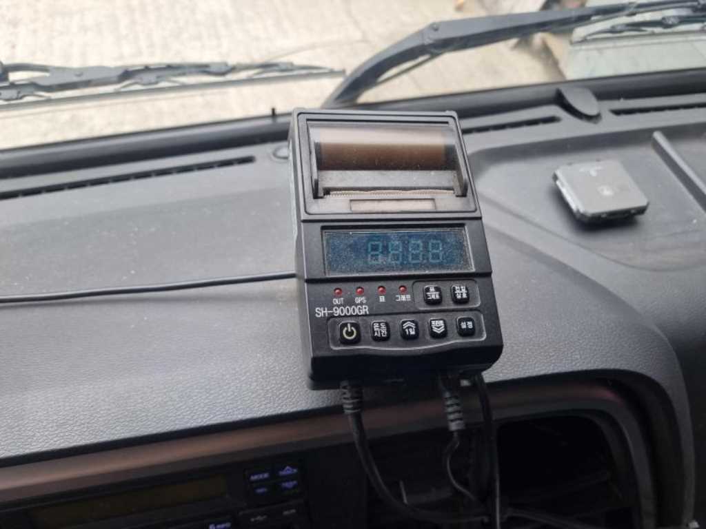 medium and large cargo truck 2015 Blanco - Importación desde Corea - HF Imports Iquique - Foto 15