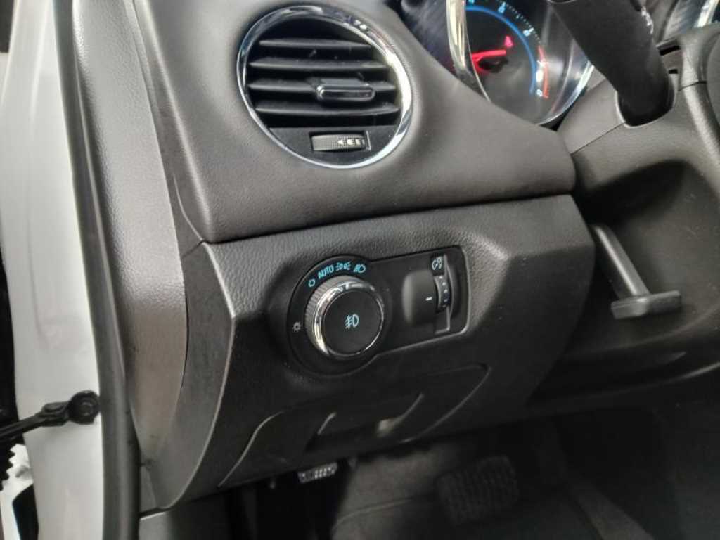 Chevrolet Cruise - Vista 10