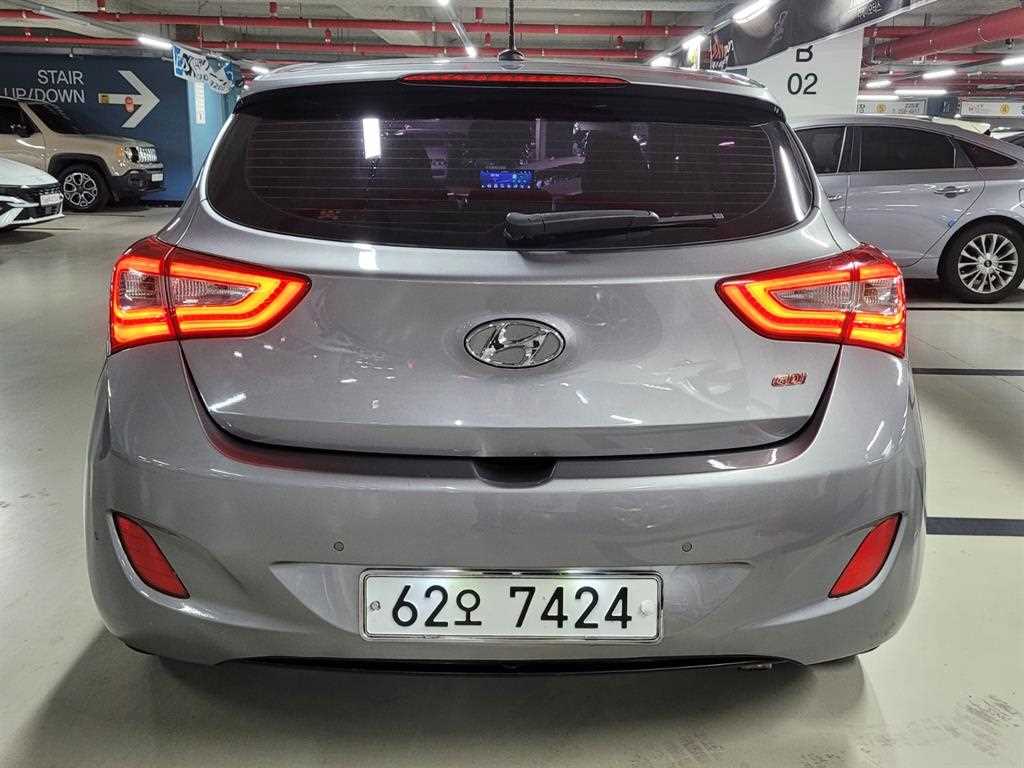 HYUNDAI i30 - Vista 4