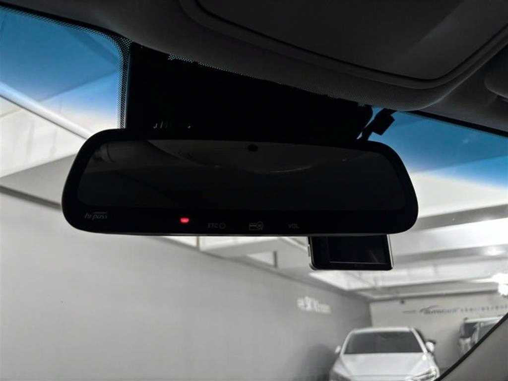 HYUNDAI Maxcruz - Vista 10