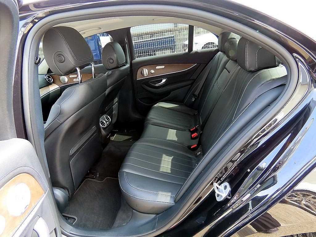 Mercedes Benz E class - Vista 6