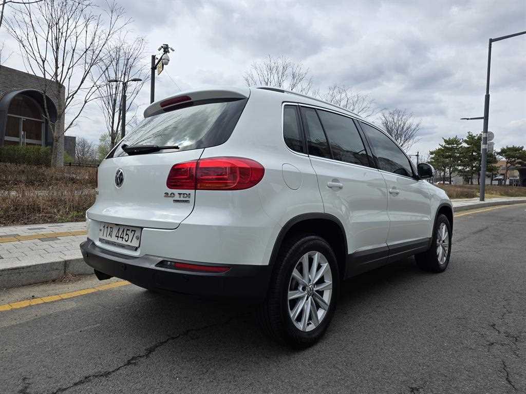 Volkswagen Tiguan - Vista 6