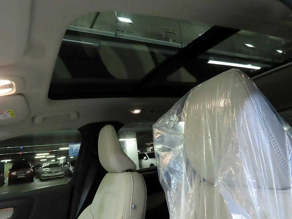 Volvo XC40 2024 Blanco - Importación desde Corea - HF Imports Iquique - Foto 16