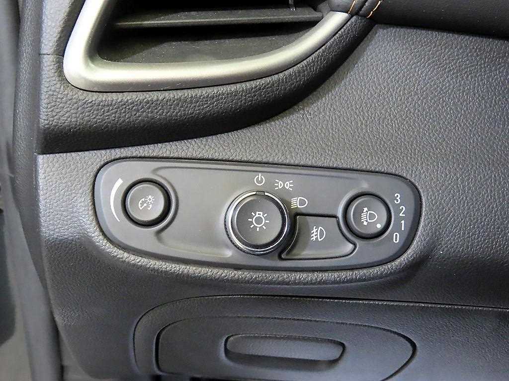 Chevrolet Trax 2021 Gris - Importación desde Corea - HF Imports Iquique - Foto 14