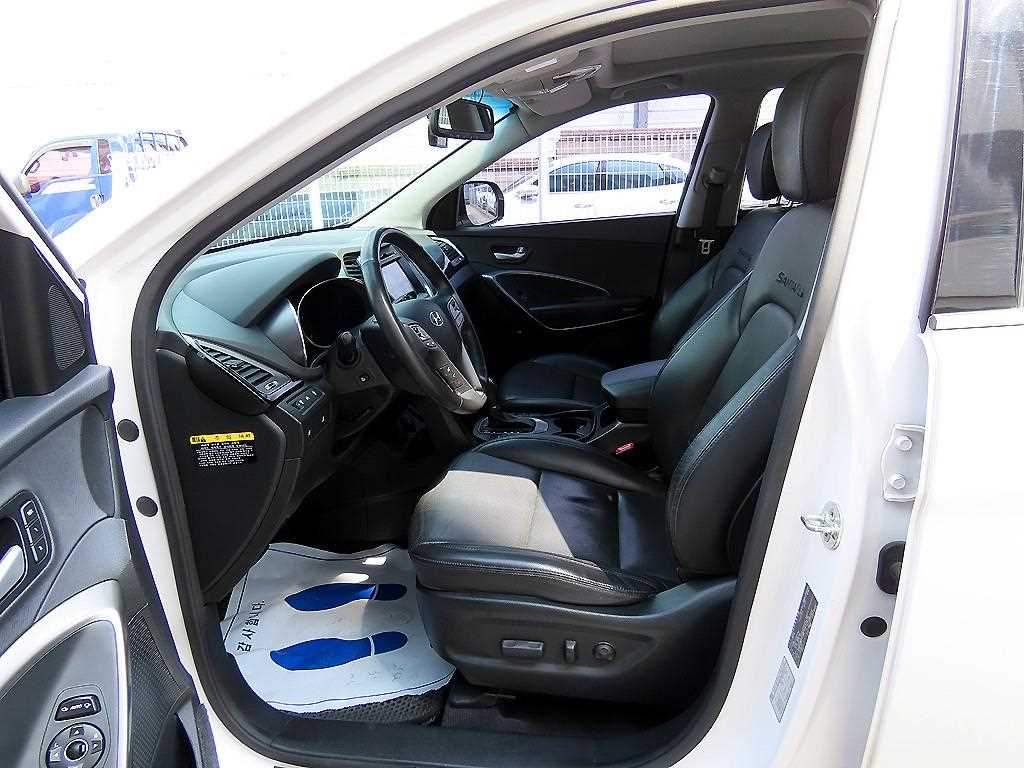 HYUNDAI Santa Fe - Vista 5