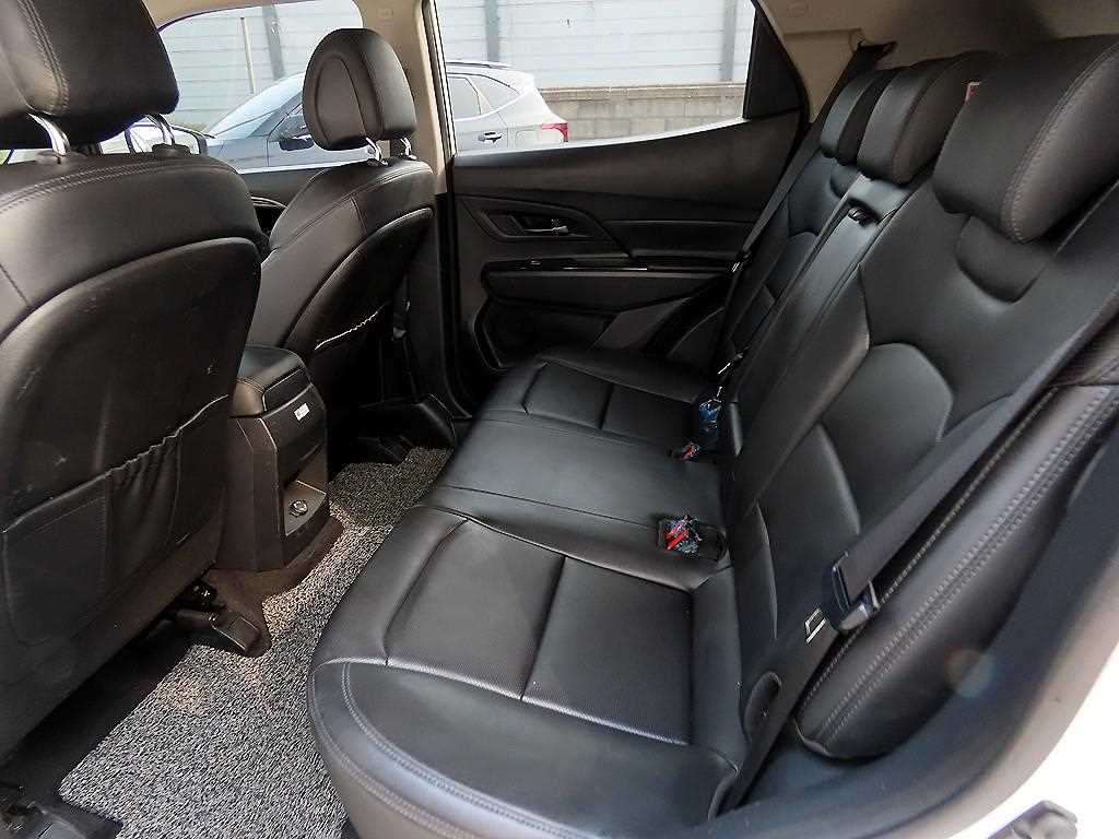 Ssangyong Korando - Vista 6