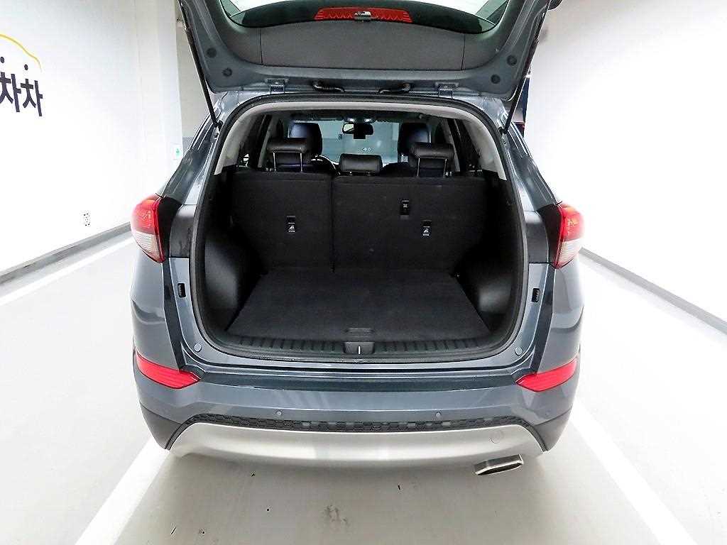 HYUNDAI Tucson - Vista 5