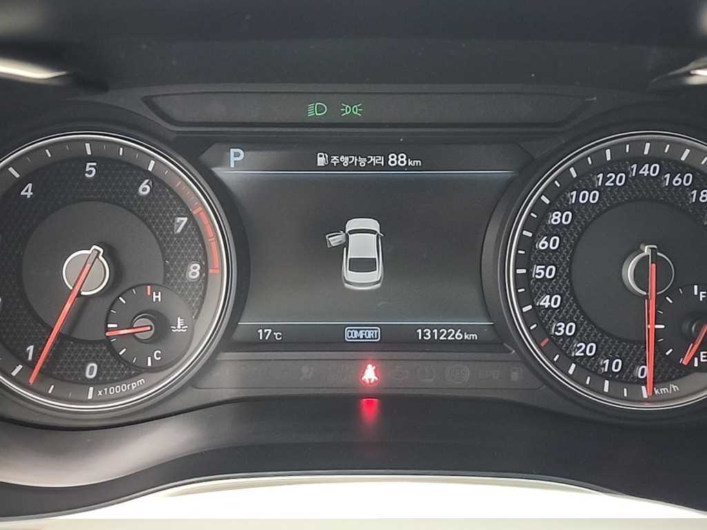 Genesis G70 - Vista 6