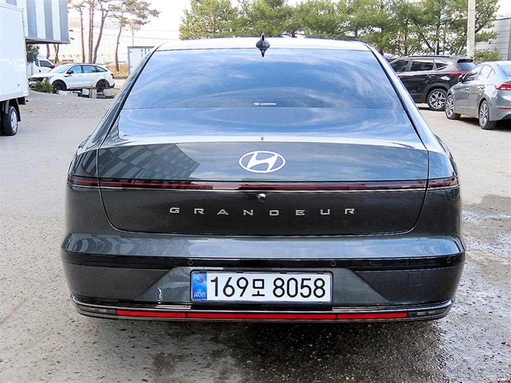 HYUNDAI Grandeur - Vista 4