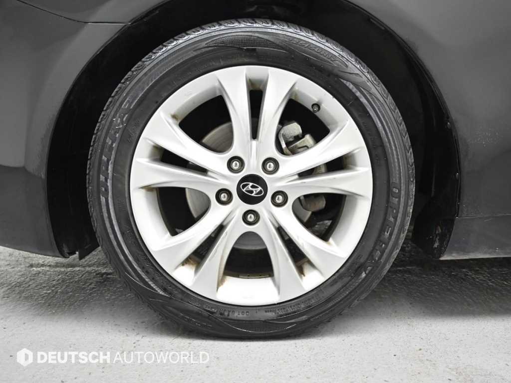 HYUNDAI Sonata - Vista 5