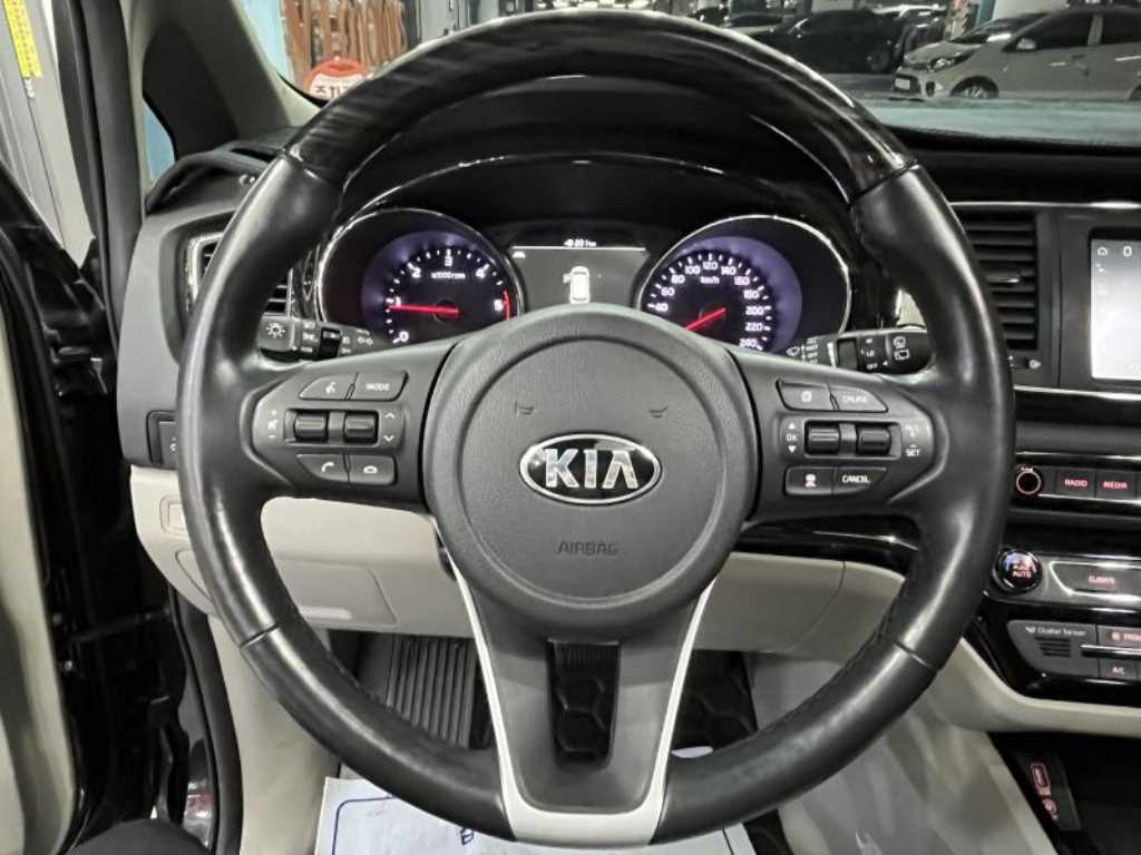 KIA Carnival 2019 Gris - Importación desde Corea - HF Imports Iquique - Foto 16