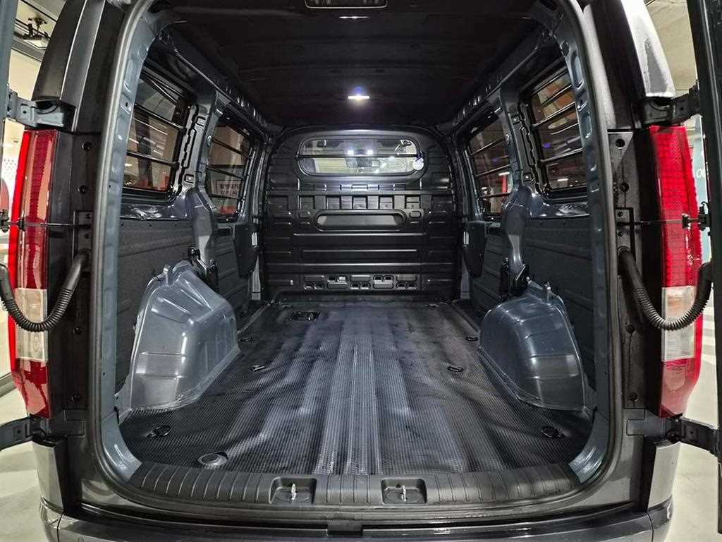 HYUNDAI Staria 2025 Gris - Importación desde Corea - HF Imports Iquique - Foto 18