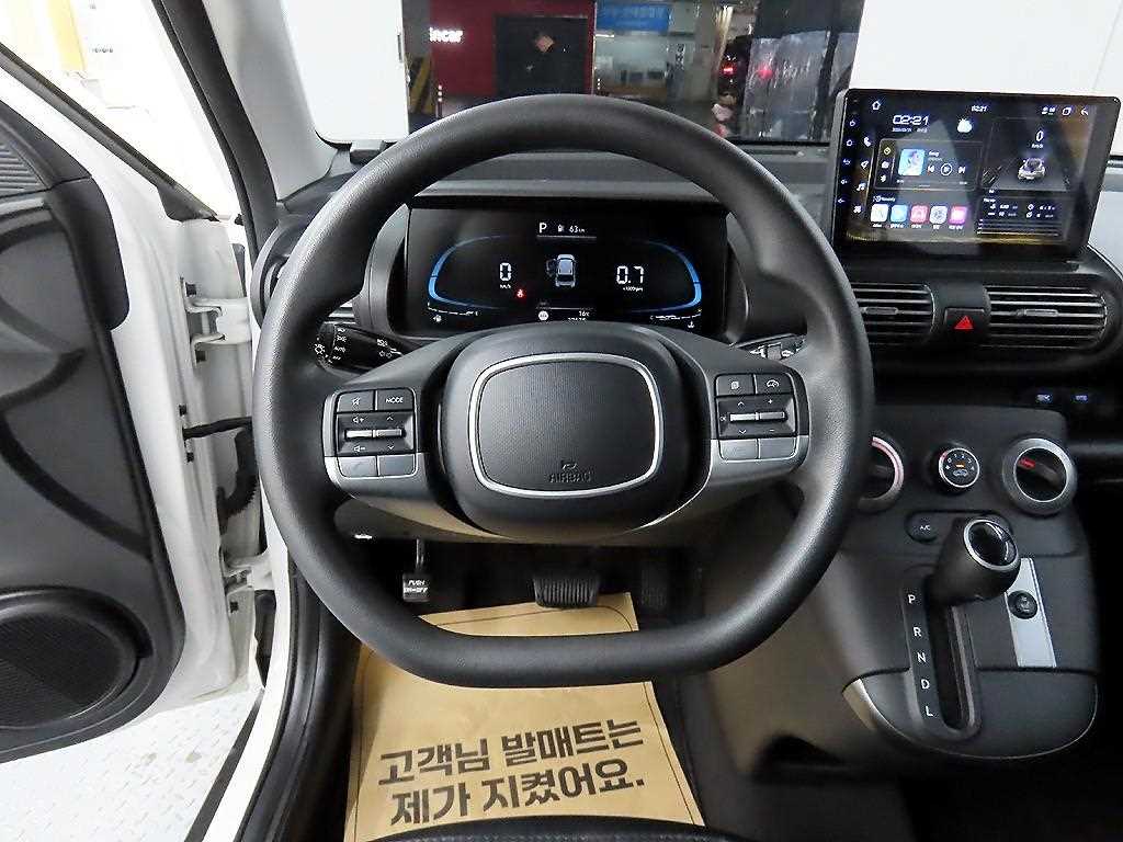 HYUNDAI Casper - Vista 9