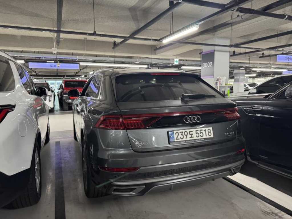 Audi Q8 - Vista 4