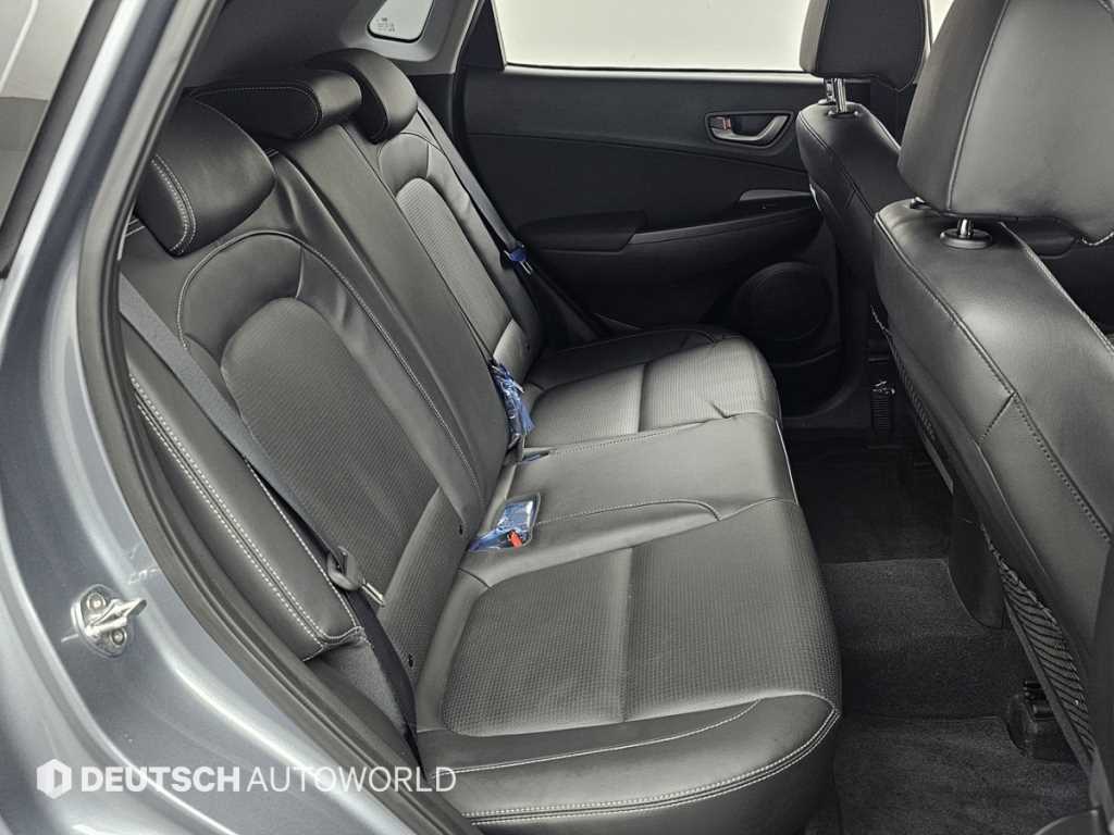 HYUNDAI Kona - Vista 12