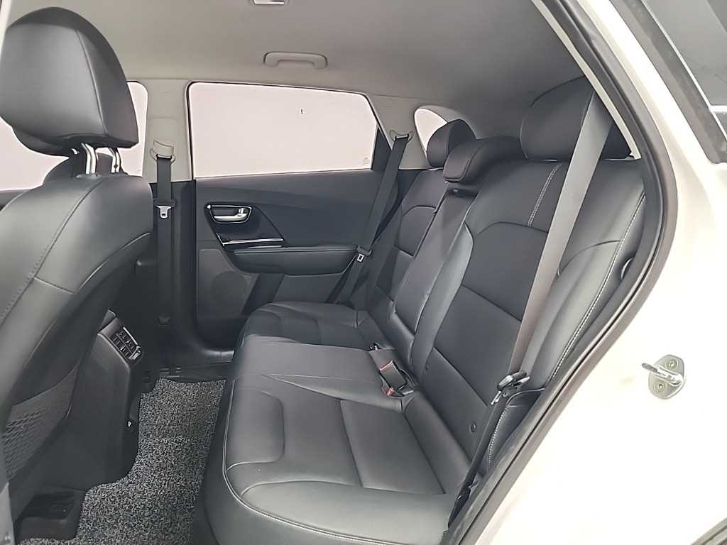 KIA Niro - Vista 12