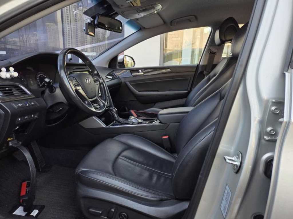 HYUNDAI Sonata - Vista 10