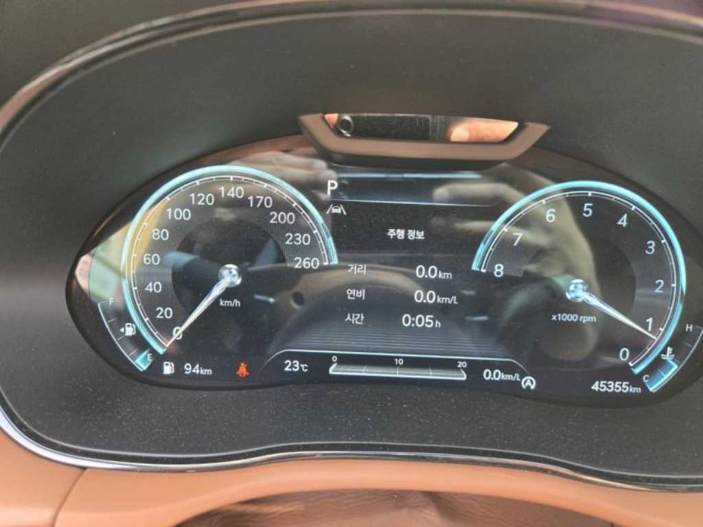 Genesis GV70 - Vista 6