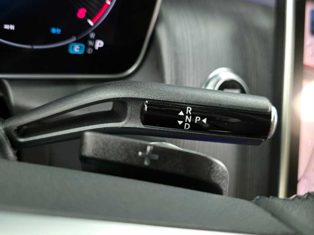 Mercedes Benz GLC Class - Vista 9