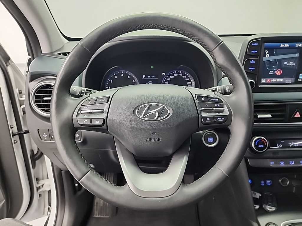 HYUNDAI Kona - Vista 9