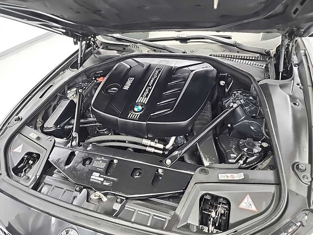 BMW 5 Series - Vista 5