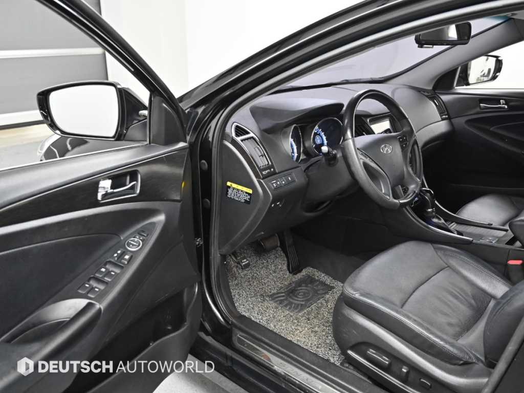 HYUNDAI Sonata - Vista 10