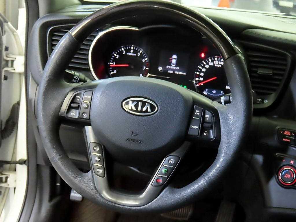 KIA K5 - Vista 8