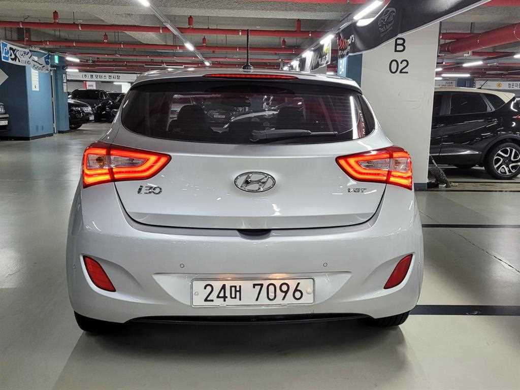 HYUNDAI i30 - Vista 4