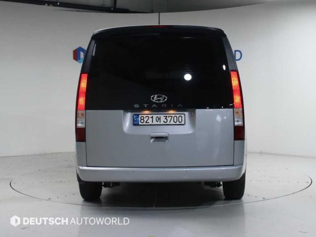 HYUNDAI Staria - Vista 4