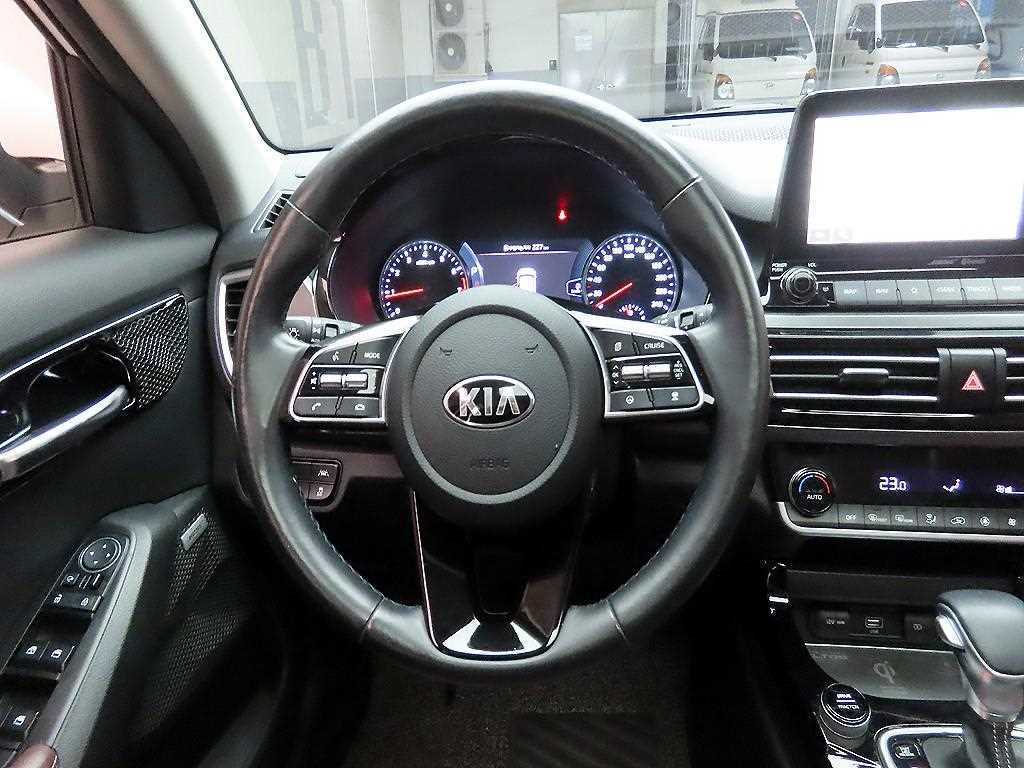 KIA Seltos - Vista 7