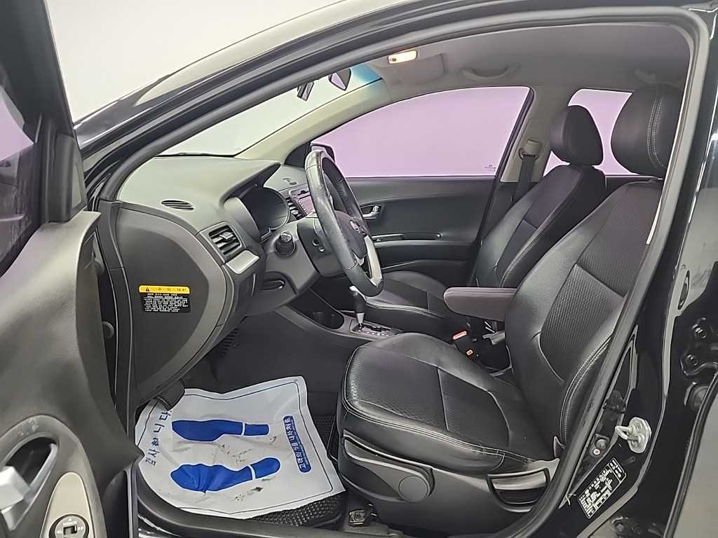 KIA Morning - Vista 11