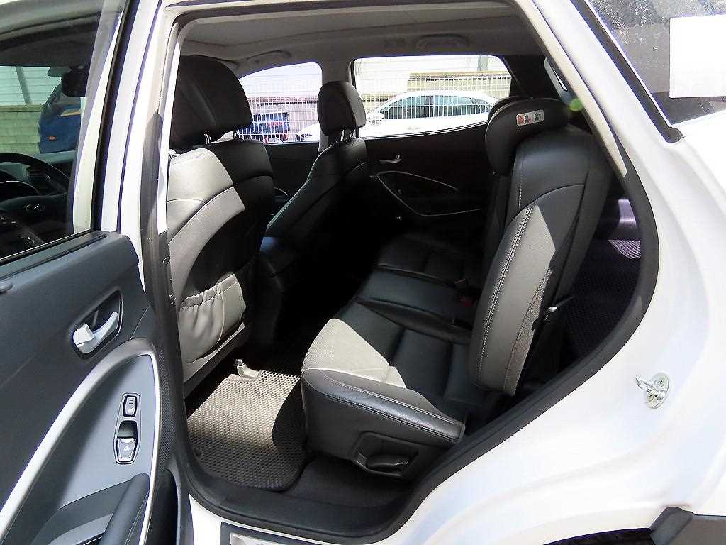 HYUNDAI Santa Fe - Vista 6