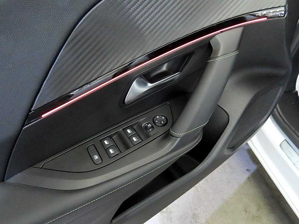 Peugeot 2008 2022 Blanco - Importación desde Corea - HF Imports Iquique - Foto 13