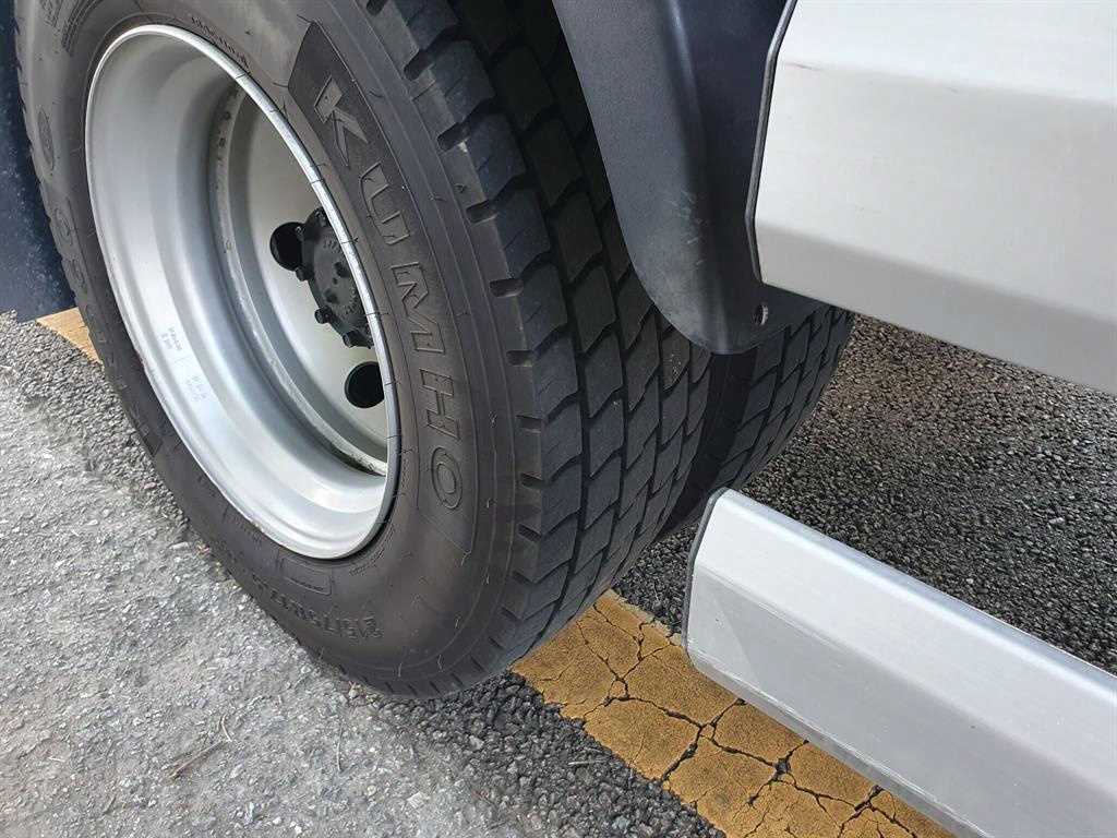 medium and large cargo truck - Vista 10