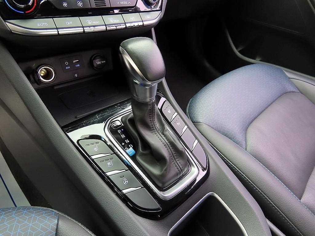 HYUNDAI Ioniq - Vista 10