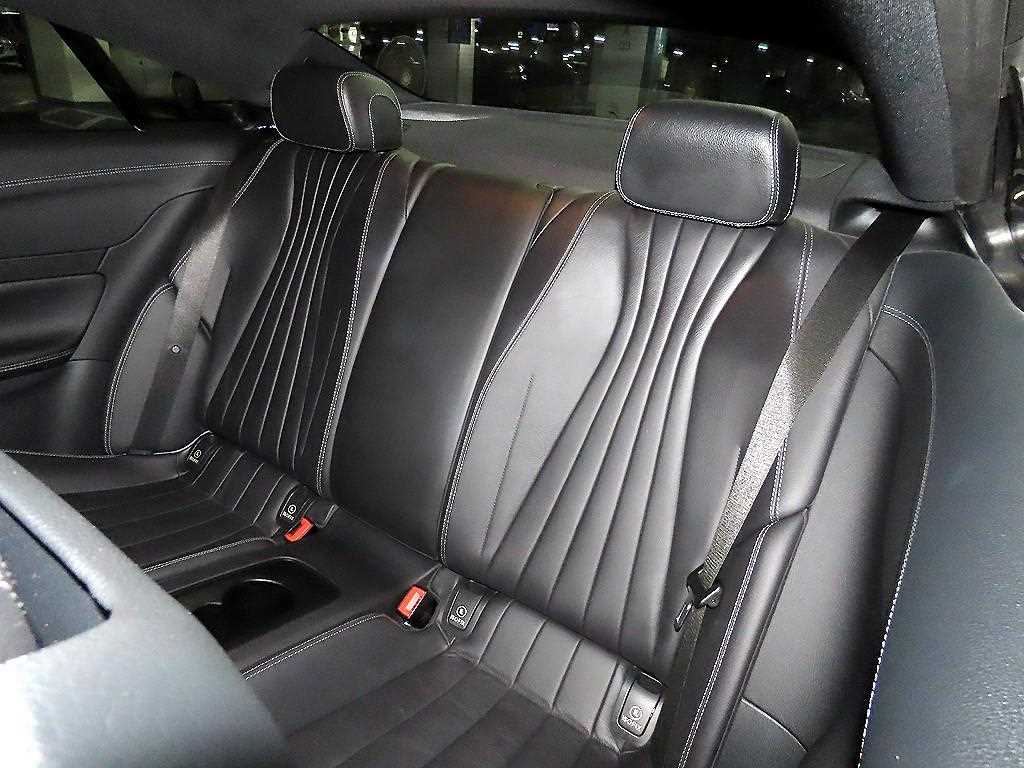 Mercedes Benz E class - Vista 7