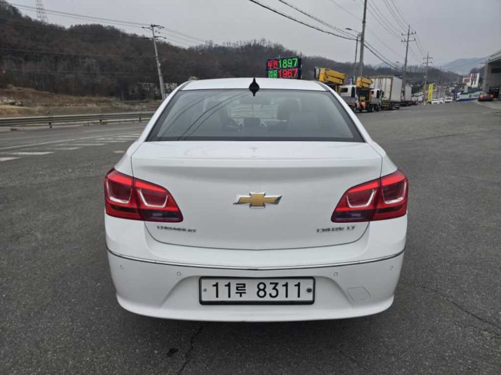 Chevrolet Cruise - Vista 4