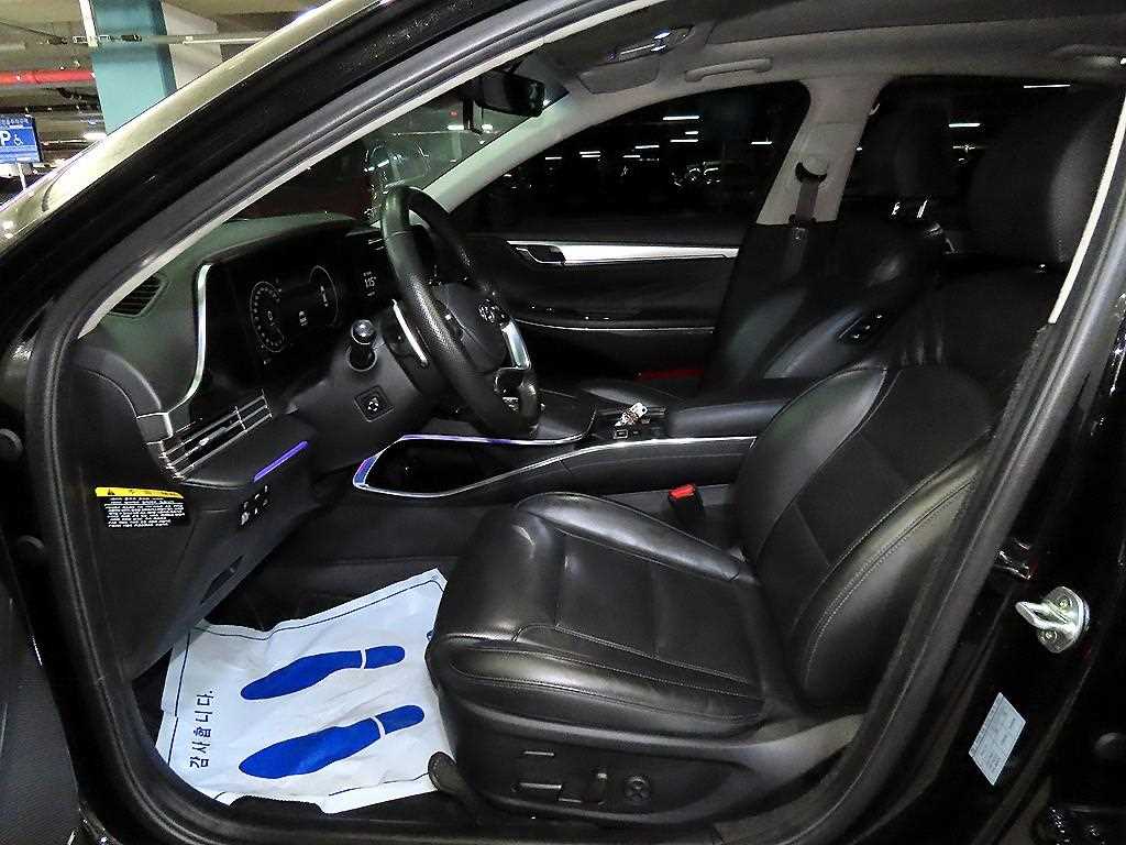 HYUNDAI Grandeur - Vista 6