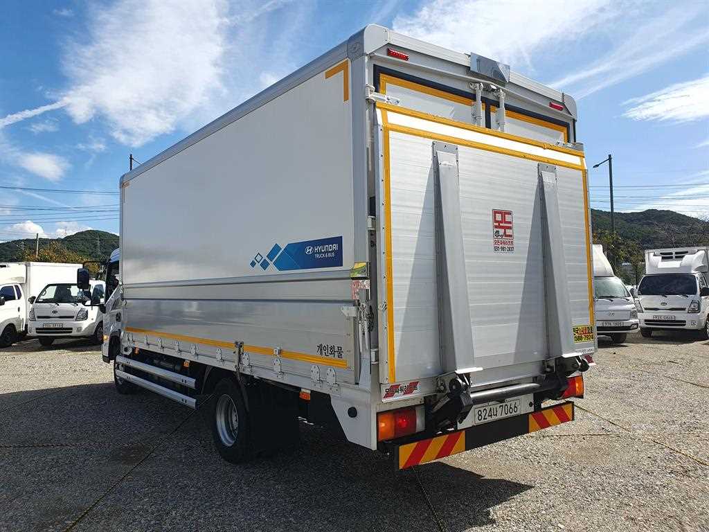 medium and large cargo truck - Vista 2
