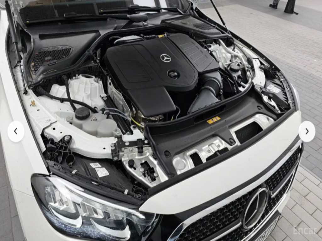 Mercedes Benz E class - Vista 6