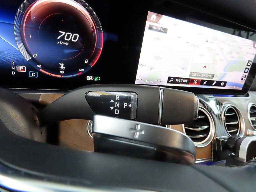 Mercedes Benz E class - Vista 10