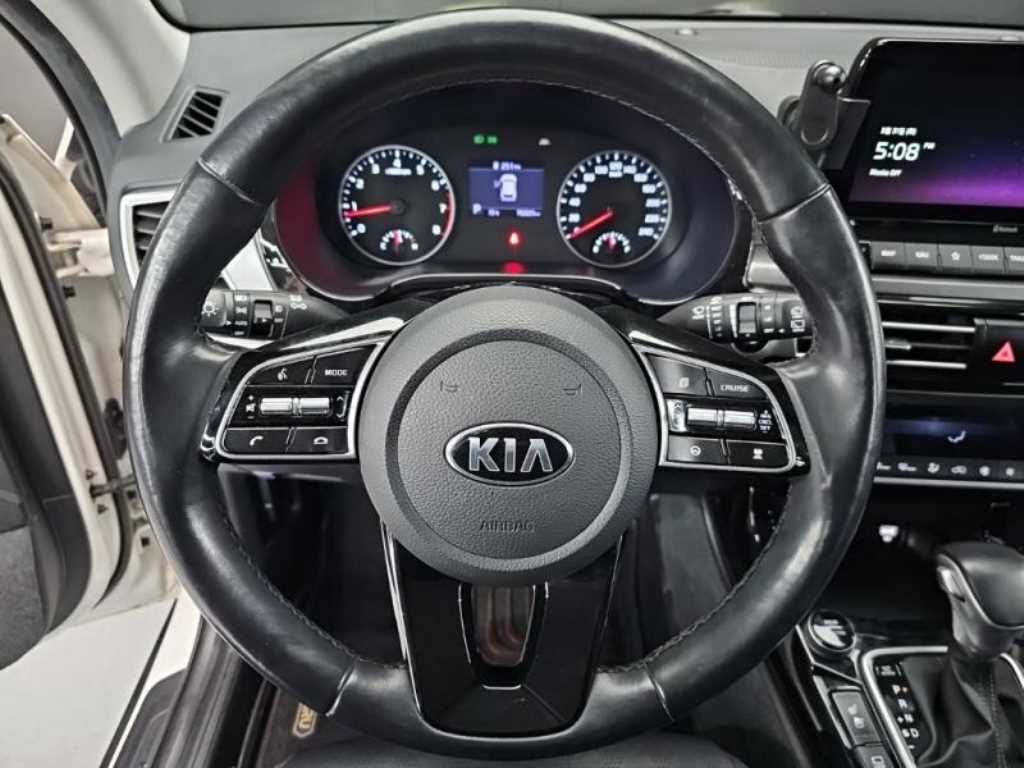 KIA Seltos - Vista 6