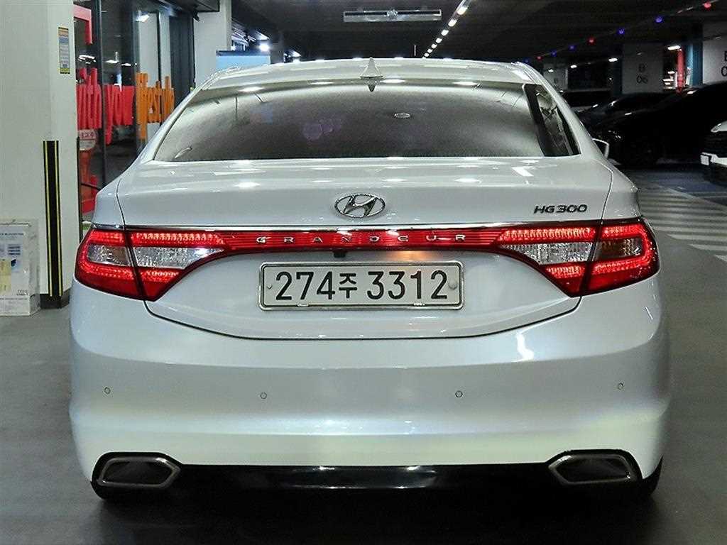HYUNDAI Grandeur - Vista 5