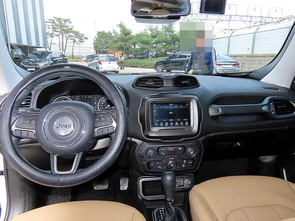 Jeep Renegade - Vista 7
