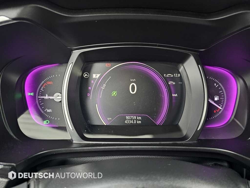 SAMSUNG QM6 - Vista 8